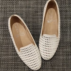 Aerosoles Silver and White Flats